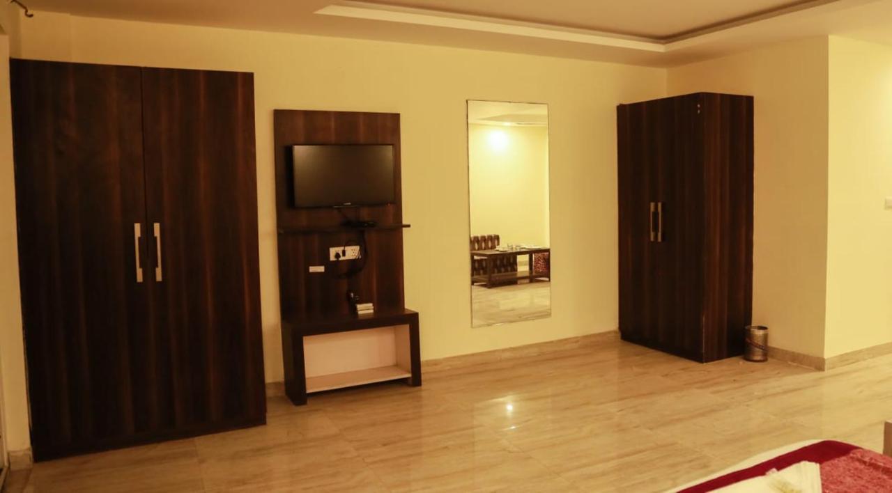 Basoya Farm 2Bhk Villla With Pool - 10 Min Away From Chattarpur Фаридабад Екстериор снимка