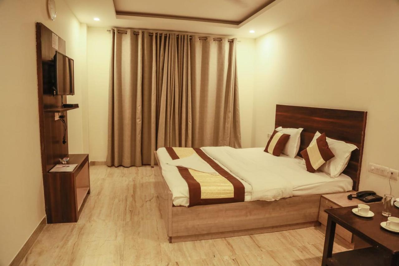 Basoya Farm 2Bhk Villla With Pool - 10 Min Away From Chattarpur Фаридабад Екстериор снимка